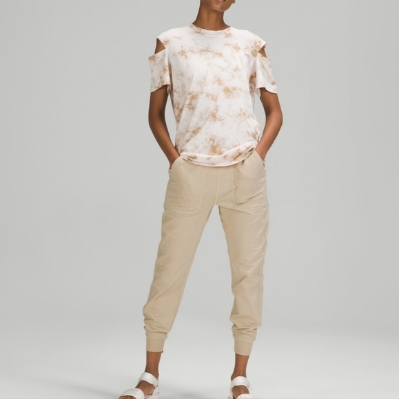 LULULEMON LA All You Need Relaxed Pant in Khaki, sz 12 - Picture 1 of 15